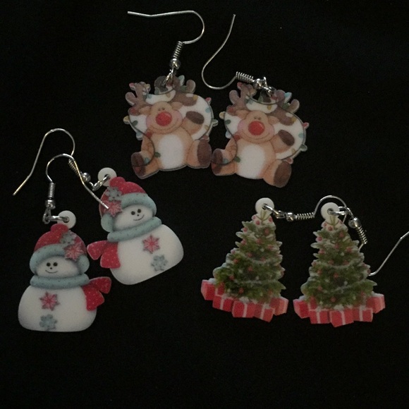 Jewelry - SOLD 🎊🎉💕HOST PICK 💕Set of 3 CHRISTMAS EARRINGS